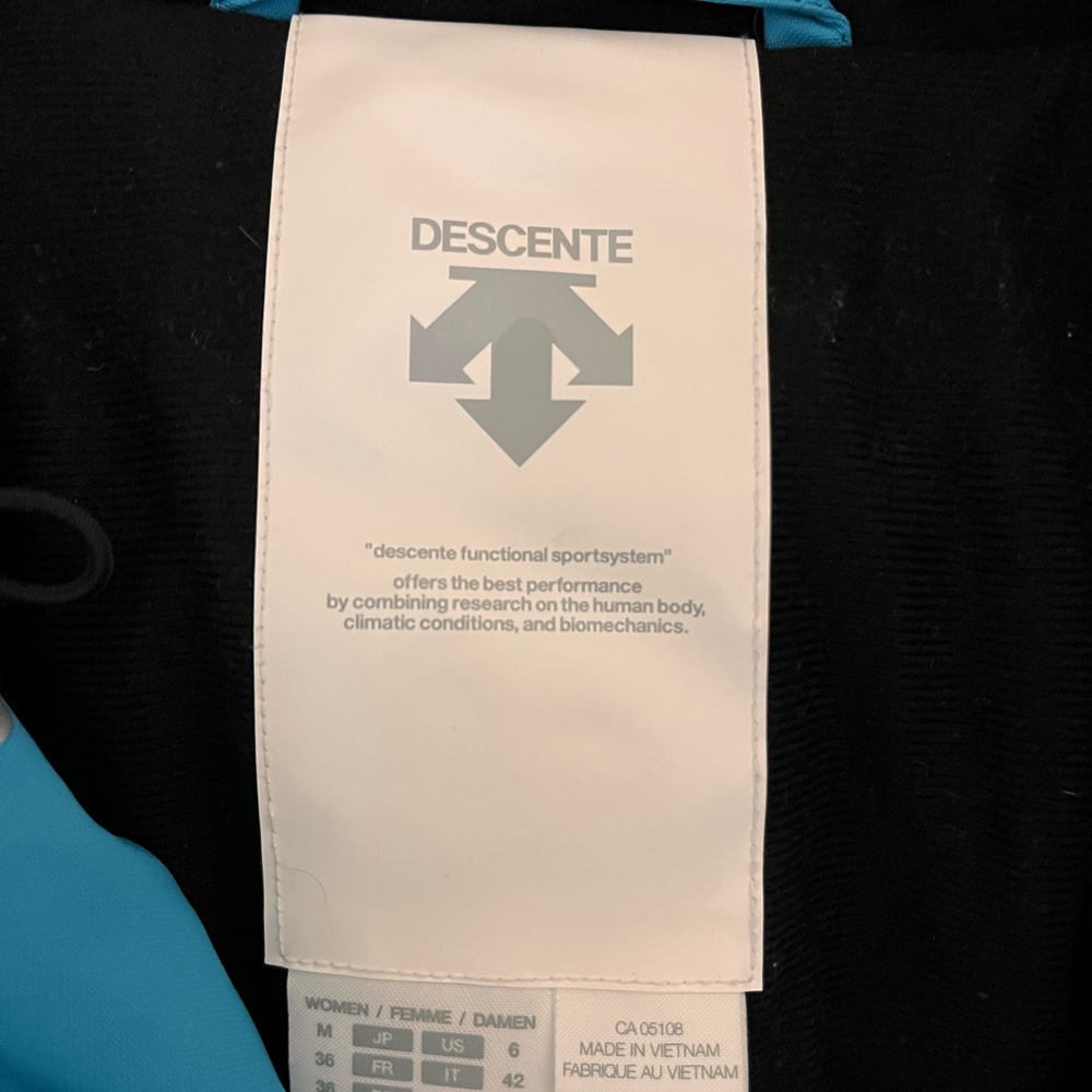 Descente High Performance Ski Jacket - Picture 8 of 13